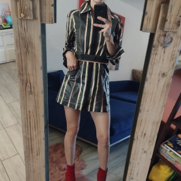 SOLD ♥️CHANEL 2007 Collection Rain Jacket - Picture 16 of 17